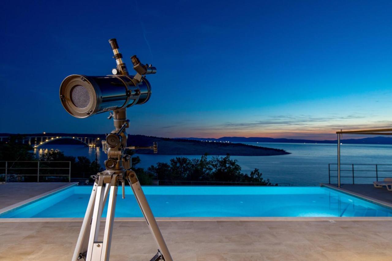 קראליביצה Luxury Villa Ostro With Pool & Krk Bridge View מראה חיצוני תמונה