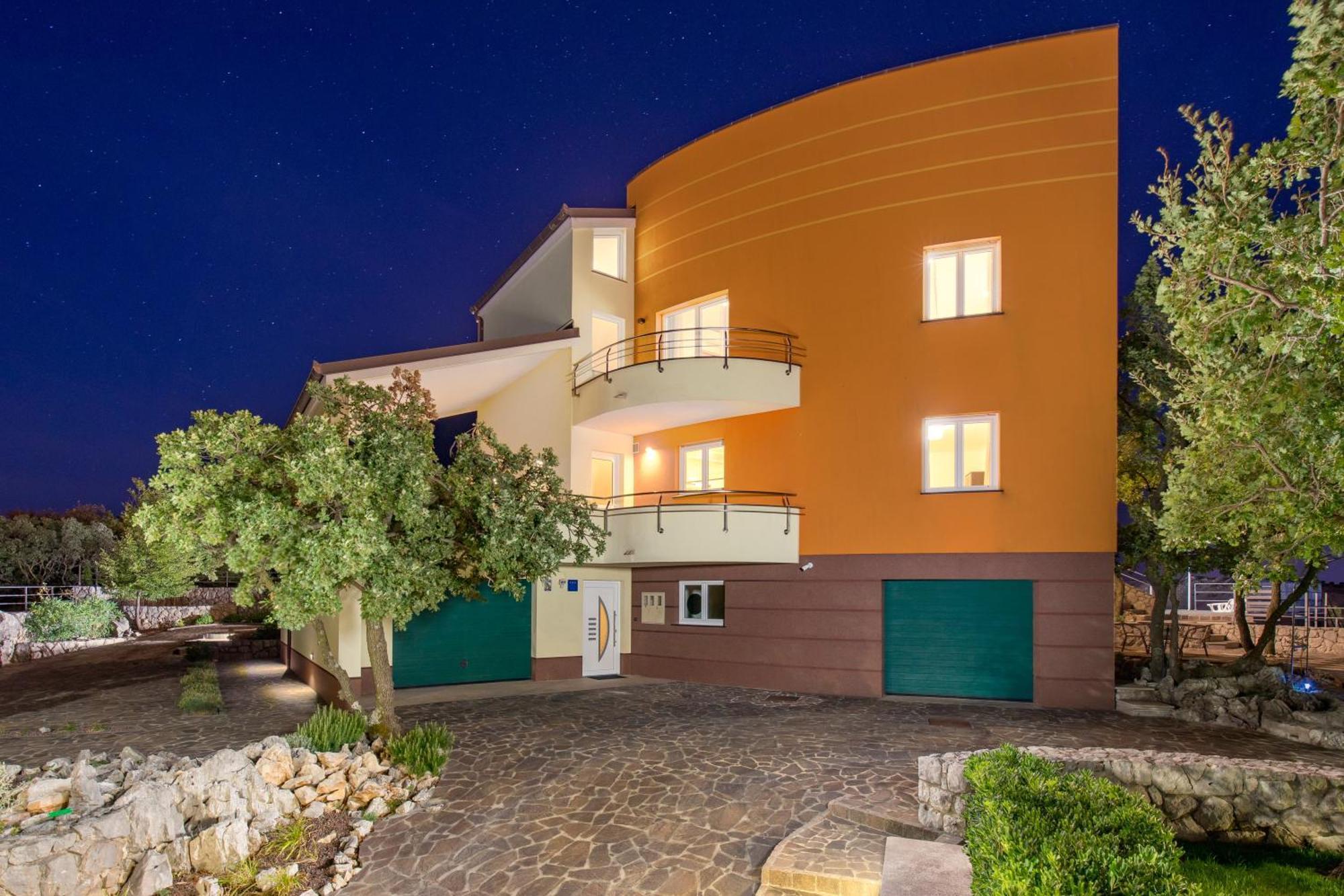 קראליביצה Luxury Villa Ostro With Pool & Krk Bridge View מראה חיצוני תמונה