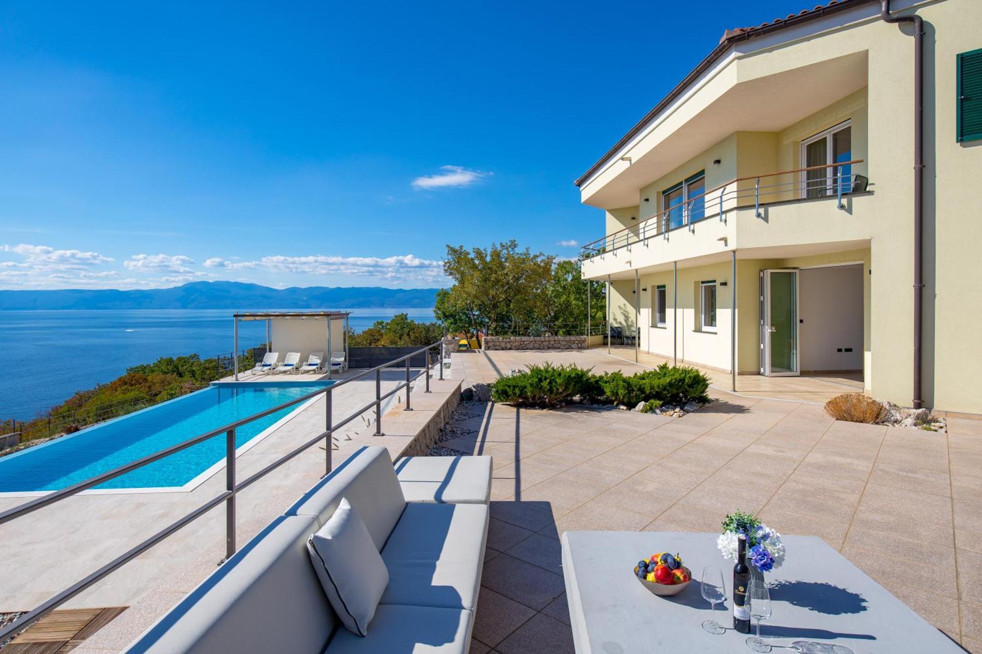 קראליביצה Luxury Villa Ostro With Pool & Krk Bridge View מראה חיצוני תמונה