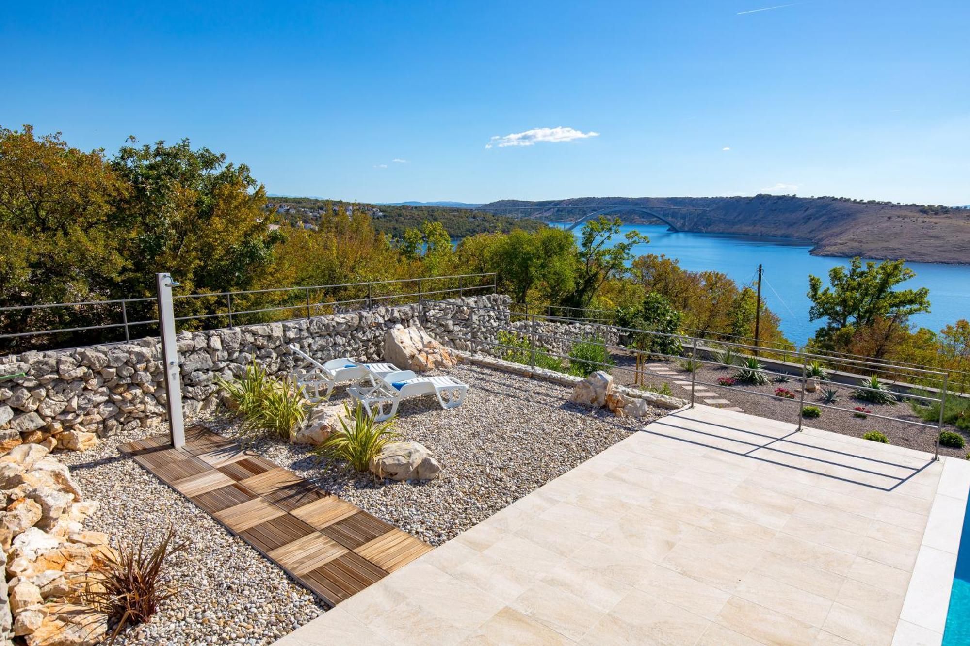 קראליביצה Luxury Villa Ostro With Pool & Krk Bridge View מראה חיצוני תמונה