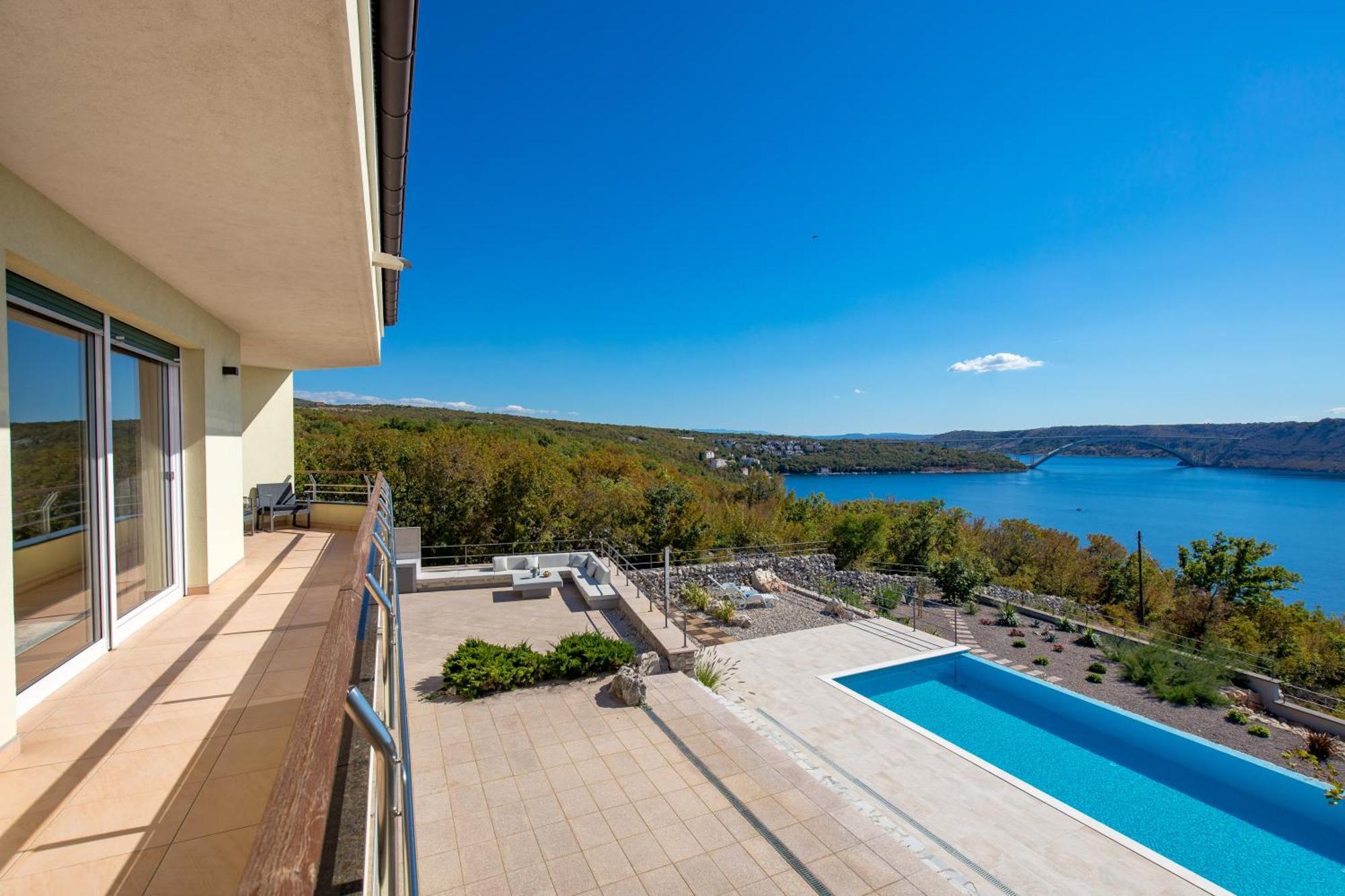 קראליביצה Luxury Villa Ostro With Pool & Krk Bridge View מראה חיצוני תמונה