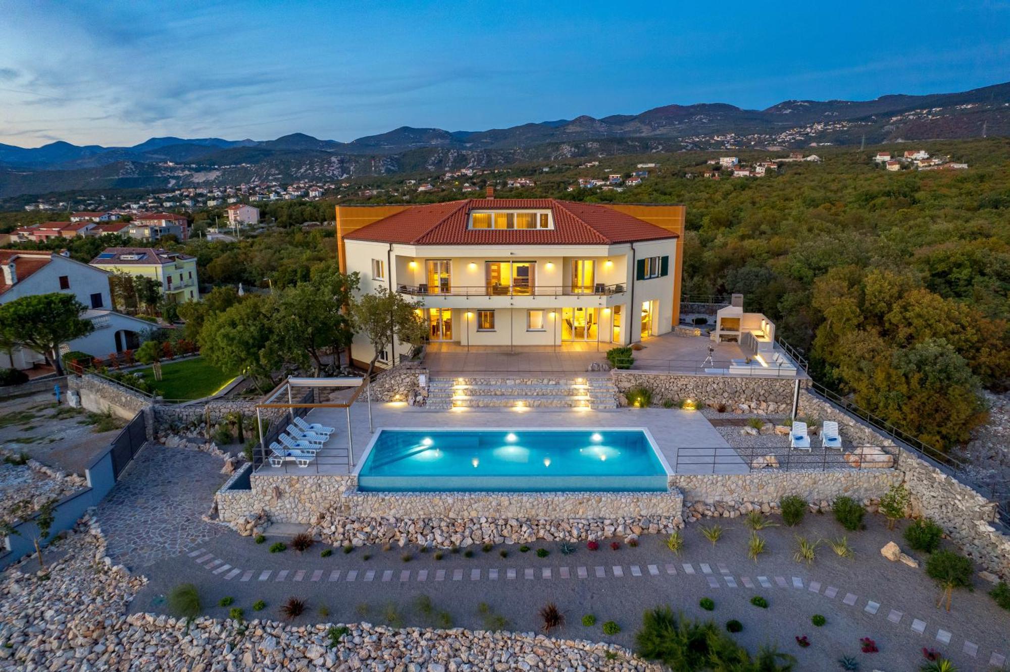קראליביצה Luxury Villa Ostro With Pool & Krk Bridge View מראה חיצוני תמונה
